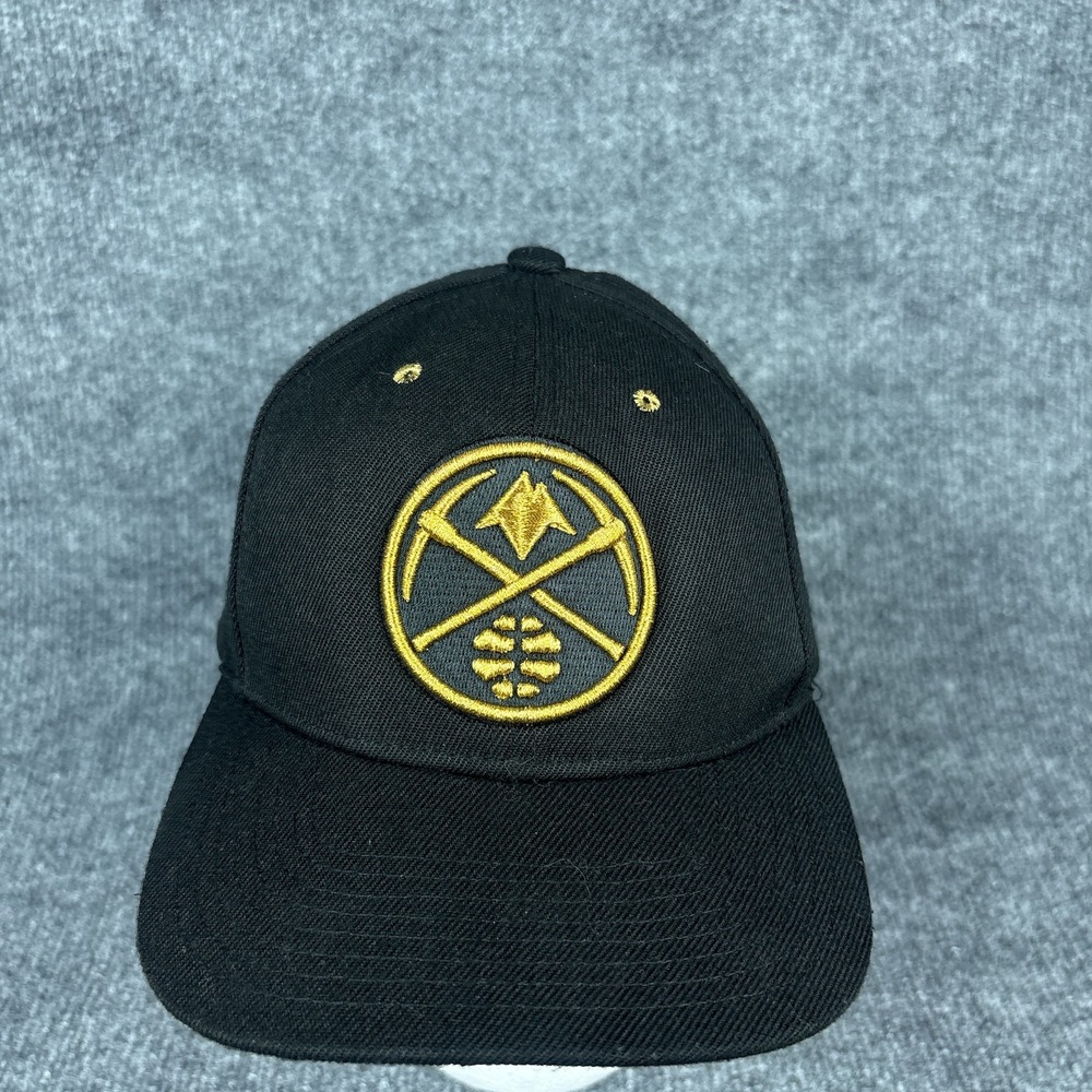 Mitchell & Ness Nostalgia & Co Denver Nuggets Gold Logo Strapback Hat